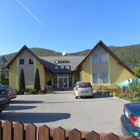 Penzion Raj Rajecké Teplice Εξωτερικό φωτογραφία
